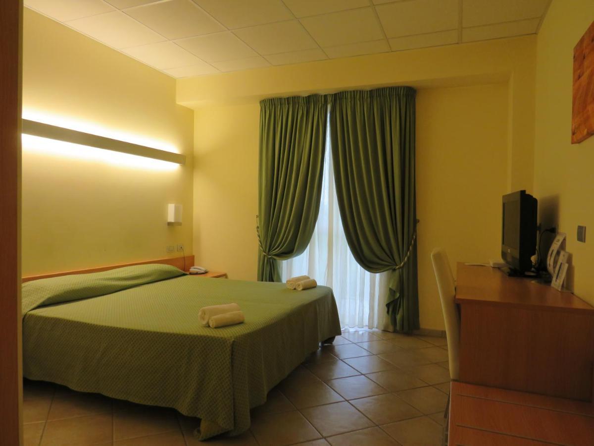 Bvh Hotel Бене-Ваджиенна Экстерьер фото