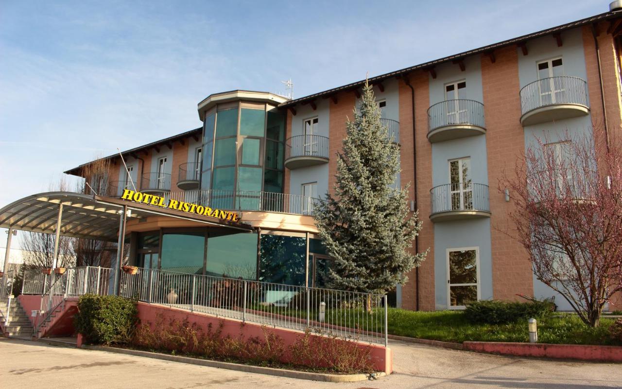 Bvh Hotel Бене-Ваджиенна Экстерьер фото